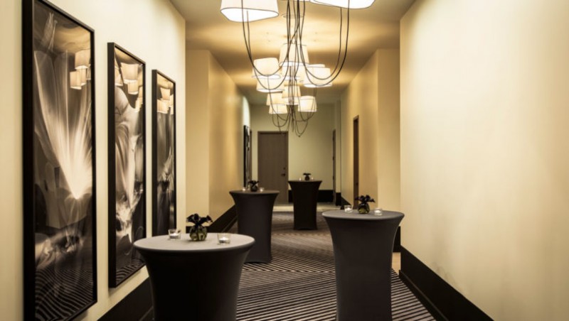 Отель La Peer, расположенный в процветающем дизайнерском районе Западного Голливуда