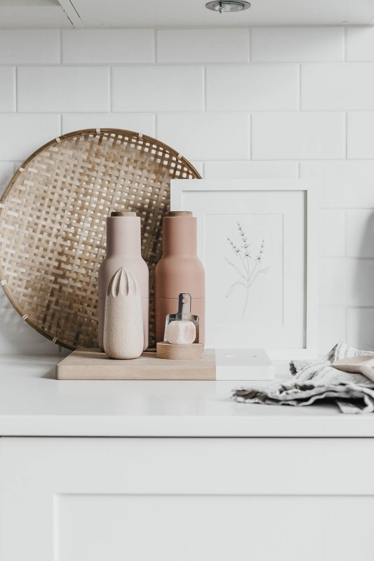 Изящные элементы декора в интерьере очаровательной квартиры