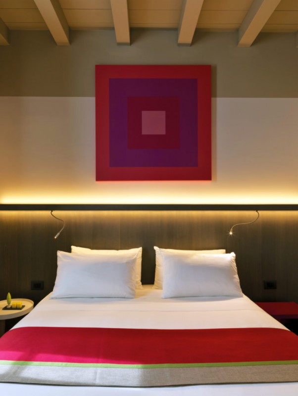 Миланское здание начала ХХ века, превращенное в современный отель Savona 18 Suites