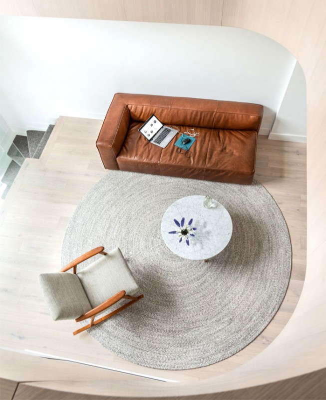 Превращение старой заброшенной церкви в Торонто в минималистичный дом в стиле лофт Превращение старой заброшенной церкви в Торонто в минималистичный дом в стиле лофт