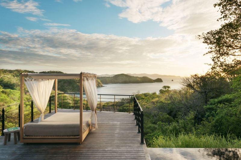 Современная вилла на побережье Тихого океана