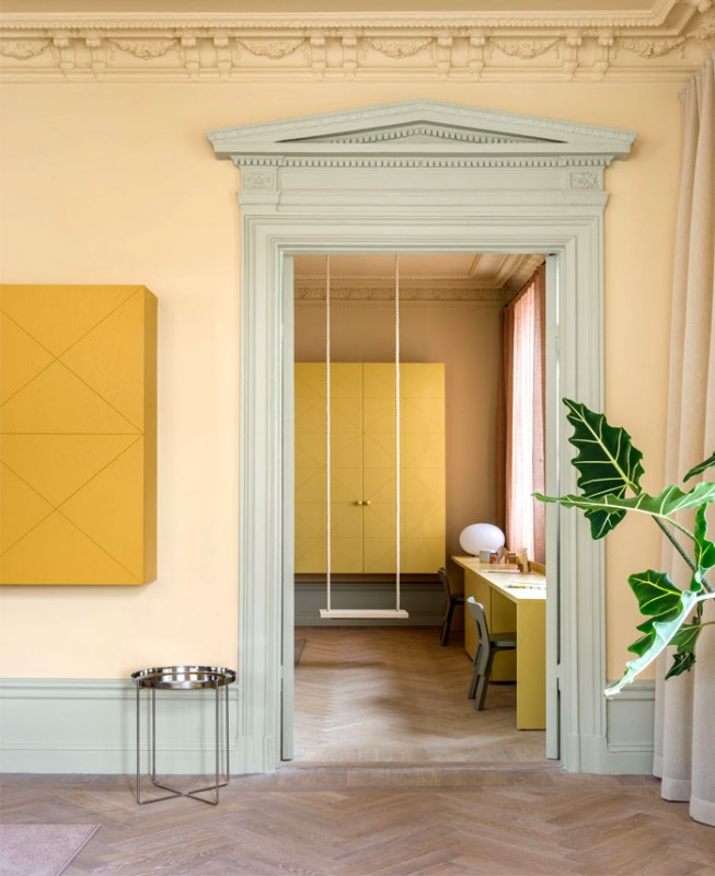 Старинные детали и современные элементы в декоре апартаментов в Стокгольме