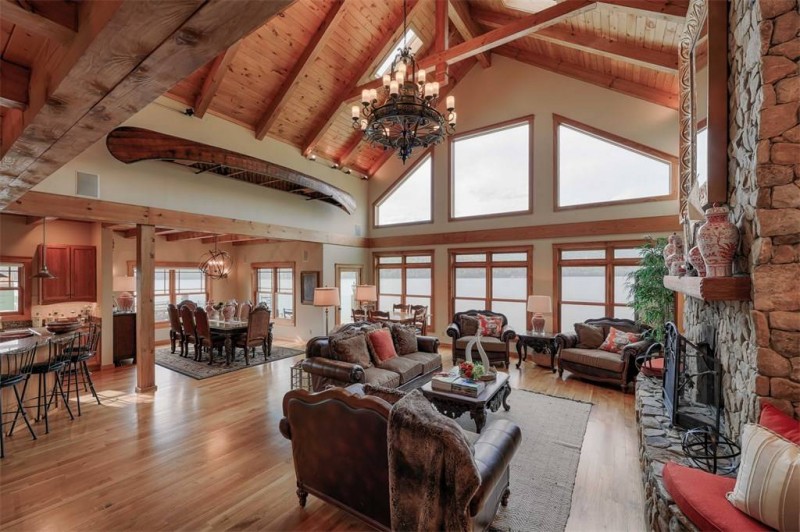 Особняк у озера в городе Батлер, Теннесси