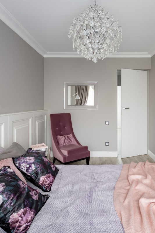 Небольшая квартира, оформленная в современном гламурном стиле, в городе Лодзь, Польша