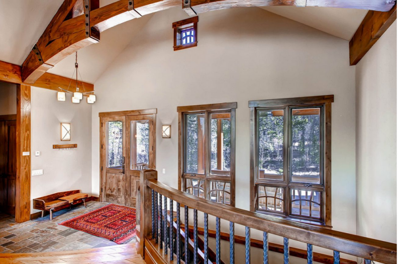 Бревенчатый дом в Брекенридже, Колорадо Бревенчатый дом в Брекенридже, Колорадо