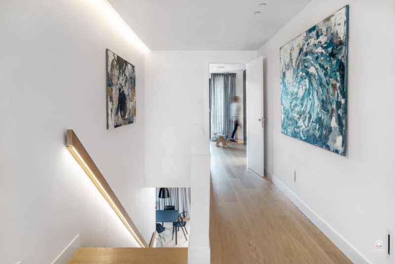 Интерьер дома у озера в деревне недалеко от Познани, Польша