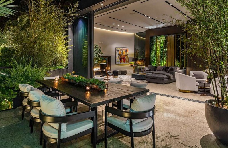 Роскошный дом на Голливудских холмах