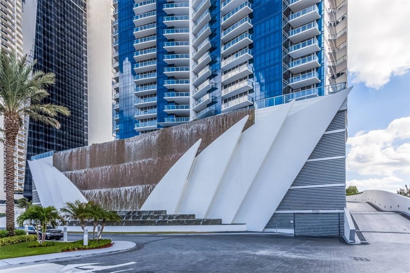 Уютная квартира с видом на океан в Санни-Айлз-Бич , Флорида