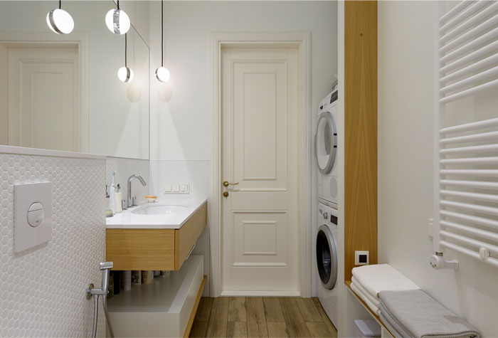 Комфортный, без лишних деталей интерьер светлых апартаментов