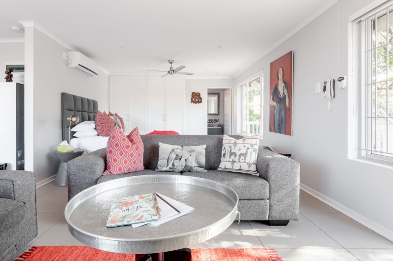 Оформление апартаментов в серых тонах в Дурбан-Норд, ЮАР Оформление апартаментов в серых тонах в Дурбан-Норд, ЮАР