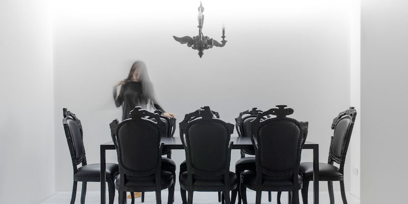 Готический магнетизм в интерьере стильной минималистской квартиры Готический магнетизм в интерьере стильной минималистской квартиры