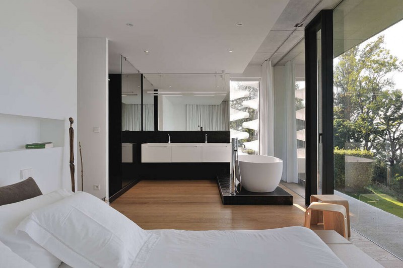 Резиденция на берегу Женевского озера в Тонон-ле-Бен, Франция Резиденция на берегу Женевского озера в Тонон-ле-Бен, Франция