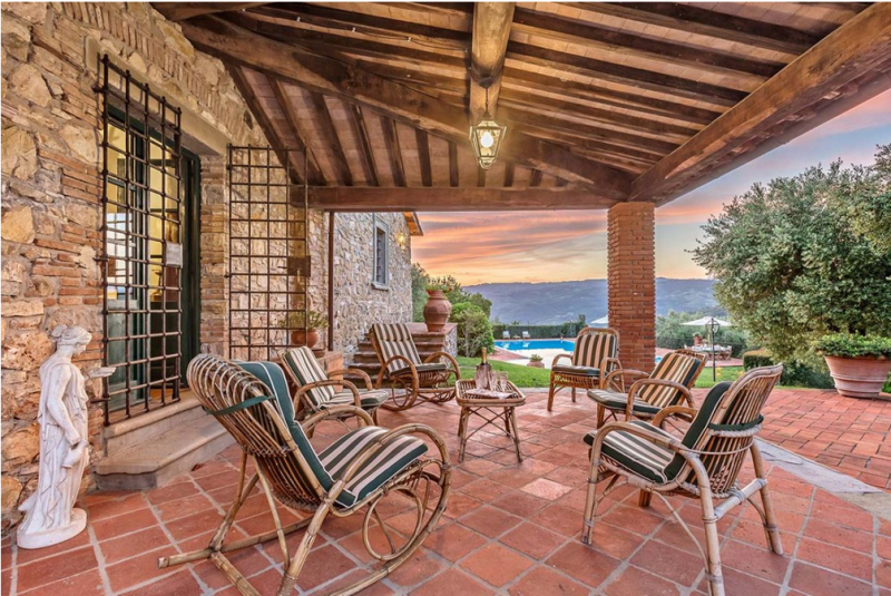 Вилла в Альбанских горах в Италии