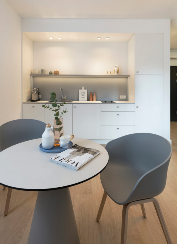 Интерьер уютной студии в Познани, Польша Интерьер уютной студии в Познани, Польша