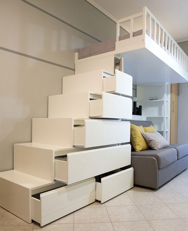 Яркая студия в Салониках, Греция