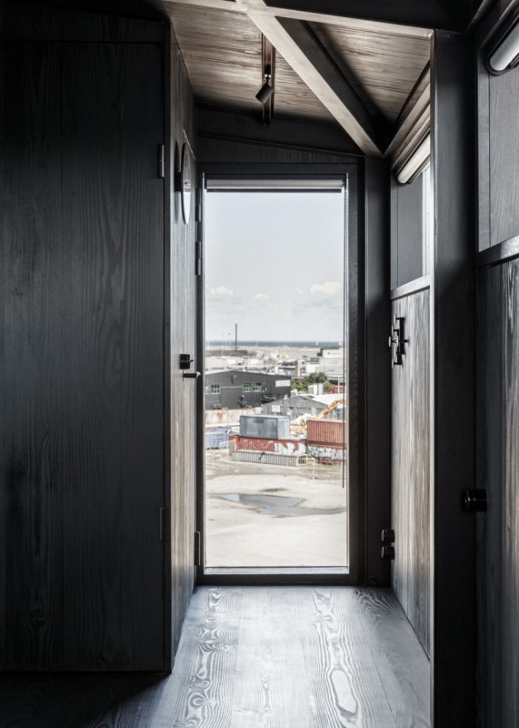 THE KRANE: Старый угольный кран в Копенгагене становится однокомнатным отелем на двоих THE KRANE: Старый угольный кран в Копенгагене становится однокомнатным отелем на двоих