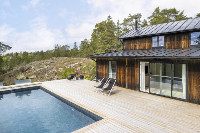 Современный деревянный дом на Стокгольмском архипелаге