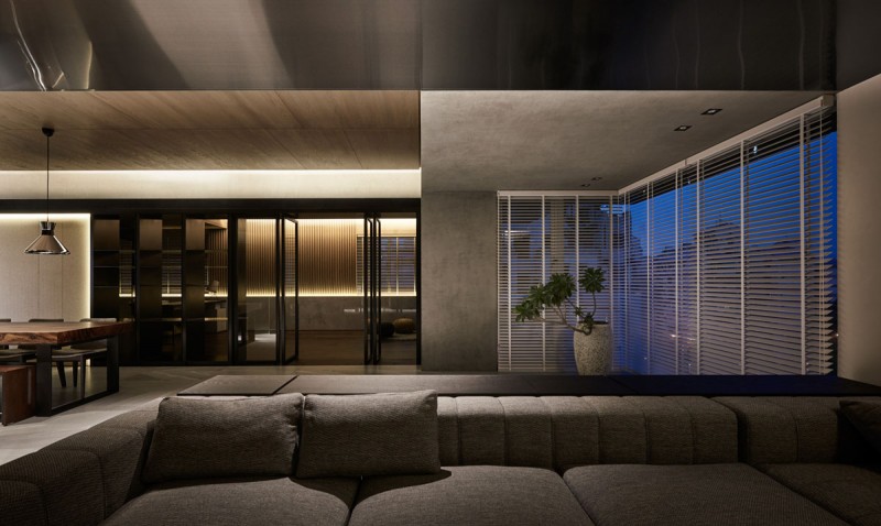 Темный изысканный интерьер квартиры в Тайбэе, Тайвань