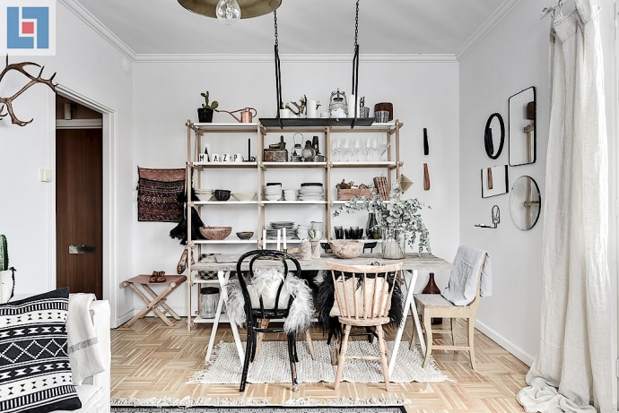 Сочетание этнических и скандинавских элементов декора в шведской квартире