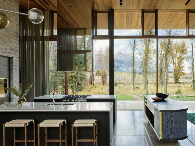Современный дом, расположенный в Джексоне, штат Вайоминг