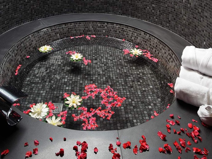 Спа-отель ASIA GARDENS 5* на склоне горы Сьерра-Кортина в Аликанте, Испания Спа-отель ASIA GARDENS 5* на склоне горы Сьерра-Кортина в Аликанте, Испания