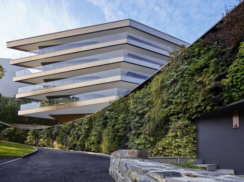 Многоквартирный дом, расположенный в Швейцарии, в городе Парадизо Многоквартирный дом, расположенный в Швейцарии, в городе Парадизо