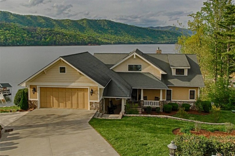 Особняк у озера в городе Батлер, Теннесси