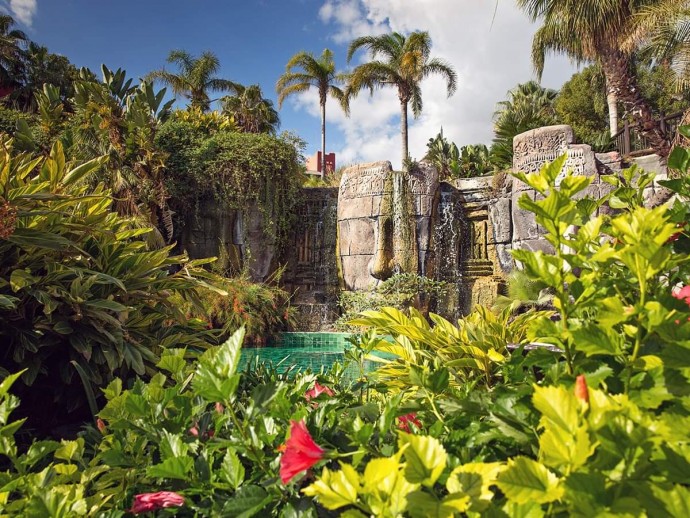 Спа-отель ASIA GARDENS 5* на склоне горы Сьерра-Кортина в Аликанте, Испания Спа-отель ASIA GARDENS 5* на склоне горы Сьерра-Кортина в Аликанте, Испания