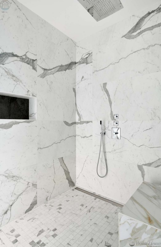 Современная вилла на берегу Средиземного моря