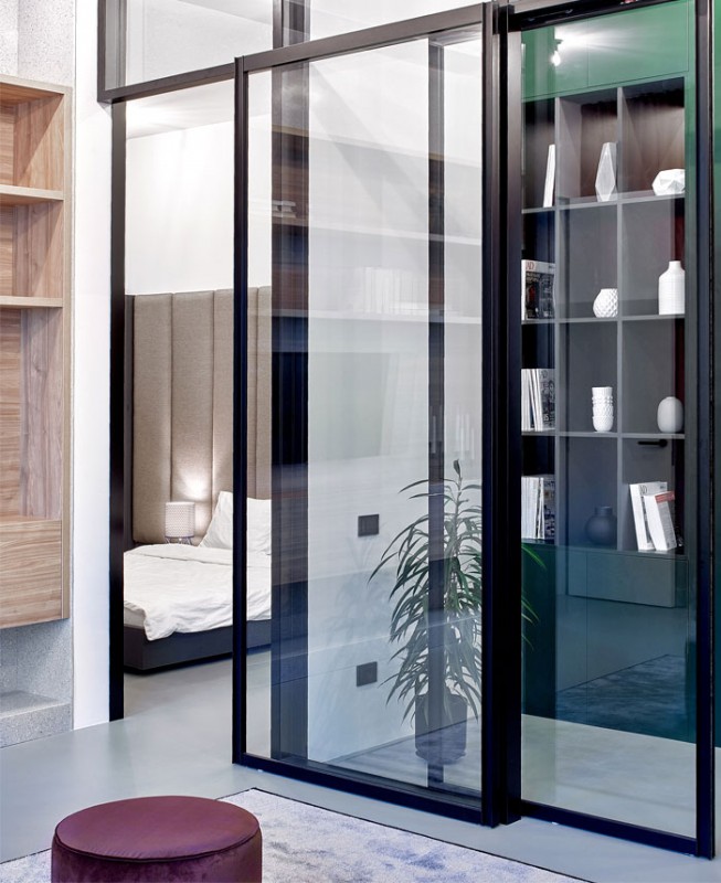 Интенсивные контрастные цвета и материалы в интерьере минской квартиры Интенсивные контрастные цвета и материалы в интерьере минской квартиры