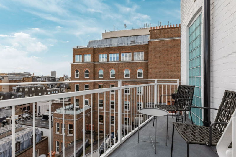 Интерьер квартиры в неоклассическом стиле Интерьер квартиры в неоклассическом стиле