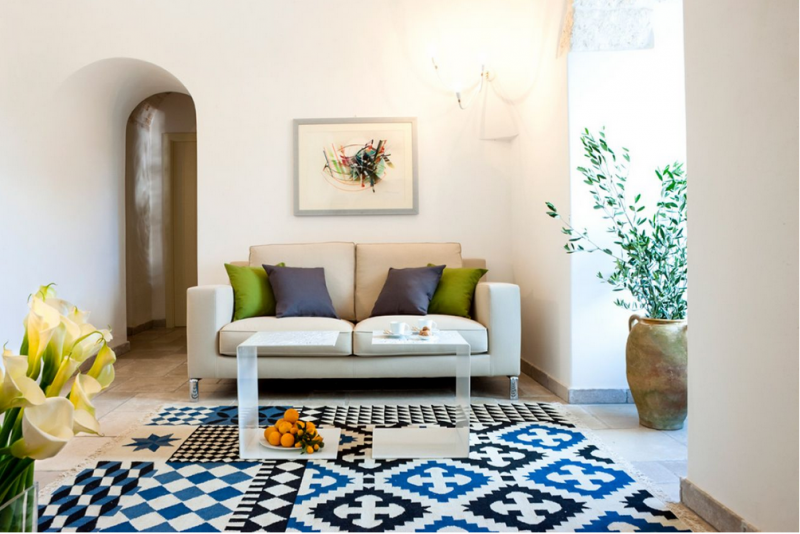 Небольшой отель-трулло Baraquiel в Сан-Микеле-Салентино, Италия Небольшой отель-трулло Baraquiel в Сан-Микеле-Салентино, Италия