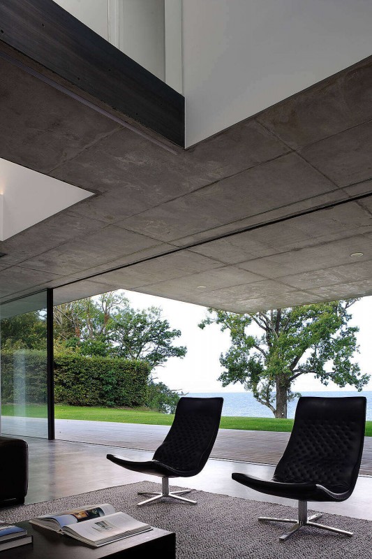 Резиденция на берегу Женевского озера в Тонон-ле-Бен, Франция Резиденция на берегу Женевского озера в Тонон-ле-Бен, Франция