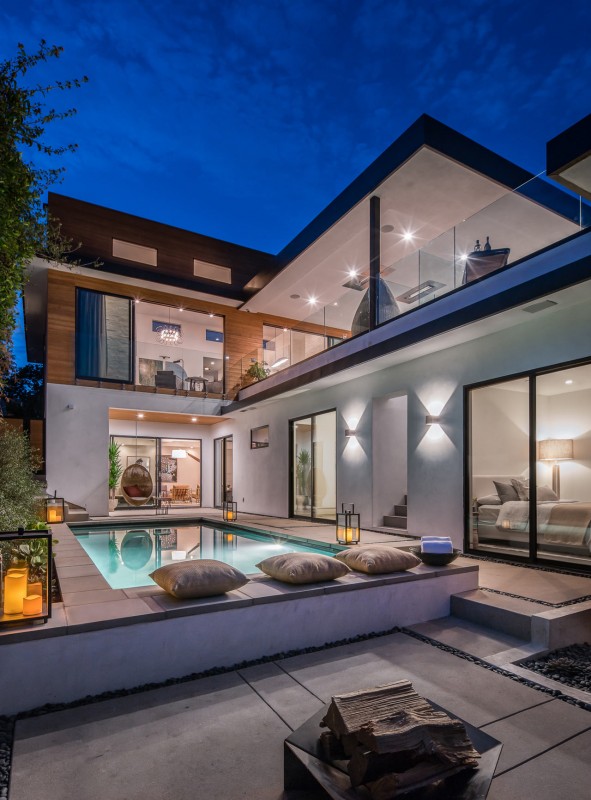 Нейтральная палитра мягких тонов и фактур в интерьере резиденции в Санта-Монике, Калифорния