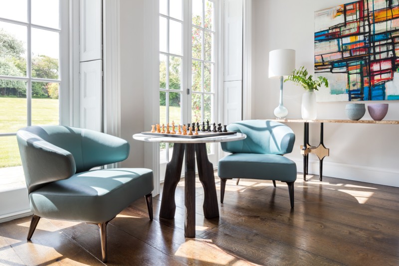 Интерьер гостиной в загородном доме в Беркшире, Великобритания Интерьер гостиной в загородном доме в Беркшире, Великобритания