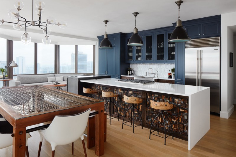 Интерьер холостяцкой квартиры в Чикаго с элементами индустриального стиля Интерьер холостяцкой квартиры в Чикаго с элементами индустриального стиля