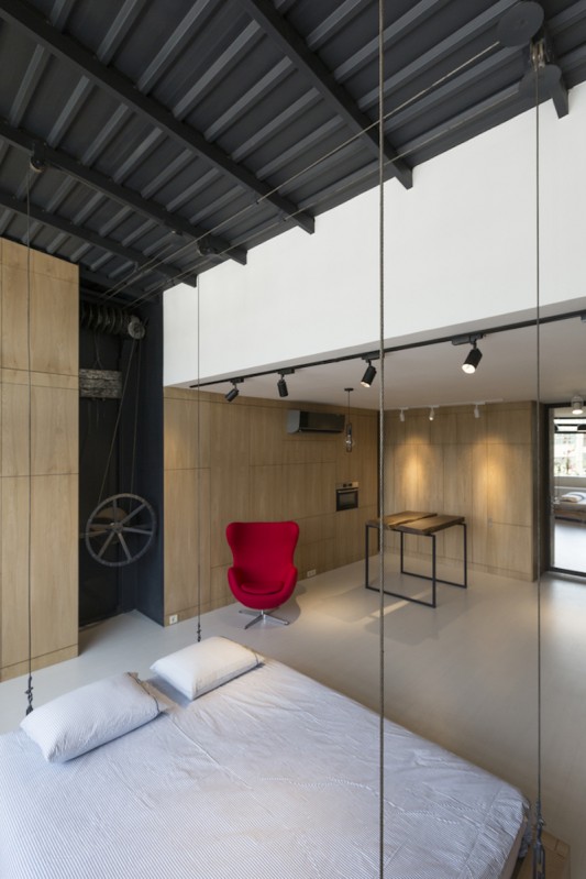 Небольшая квартира на крыше старого здания