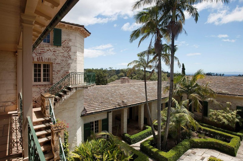 Обширная колониальная усадьба в Монтесито, Калифорния