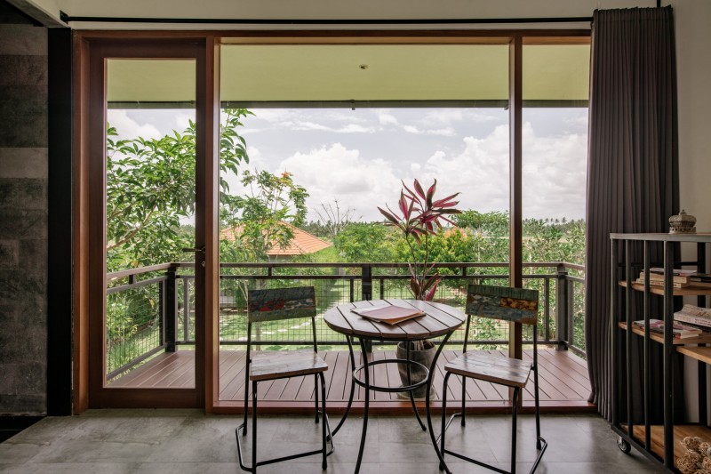 Вилла в стиле "лофт" с роскошным фоном тропических джунглей на Бали Вилла в стиле "лофт" с роскошным фоном тропических джунглей на Бали