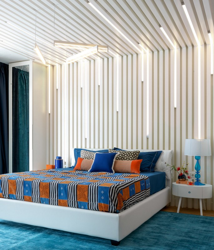 Красочный причудливый интерьер в таунхаусе Красочный причудливый интерьер в таунхаусе