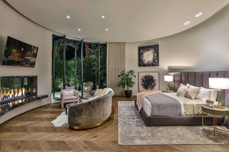 Роскошный дом на Голливудских холмах