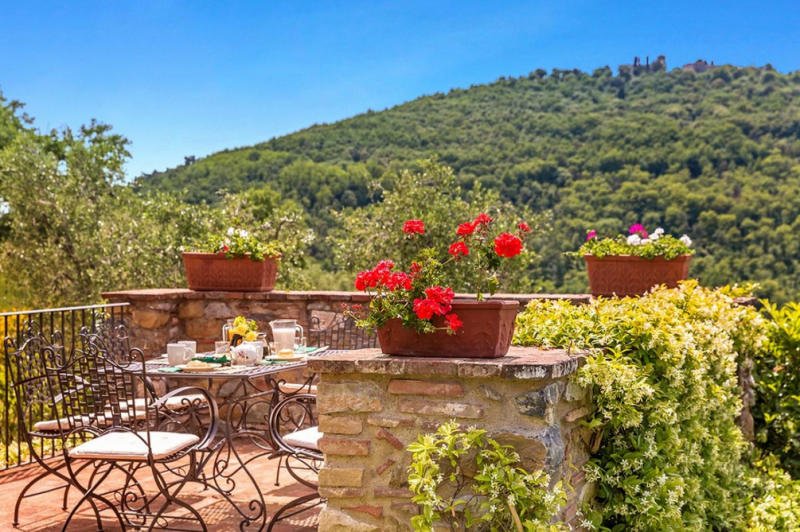 Вилла в Альбанских горах в Италии