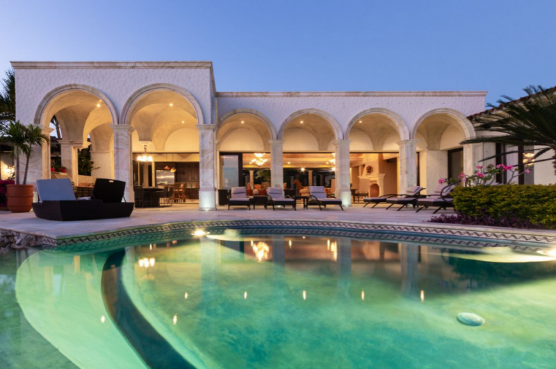 Вилла в романском стиле с видом на океан в Сан-Хосе-дель-Кабо, Мексика Вилла в романском стиле с видом на океан в Сан-Хосе-дель-Кабо, Мексика