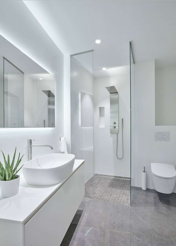 Многоквартирный дом, расположенный в Швейцарии, в городе Парадизо Многоквартирный дом, расположенный в Швейцарии, в городе Парадизо