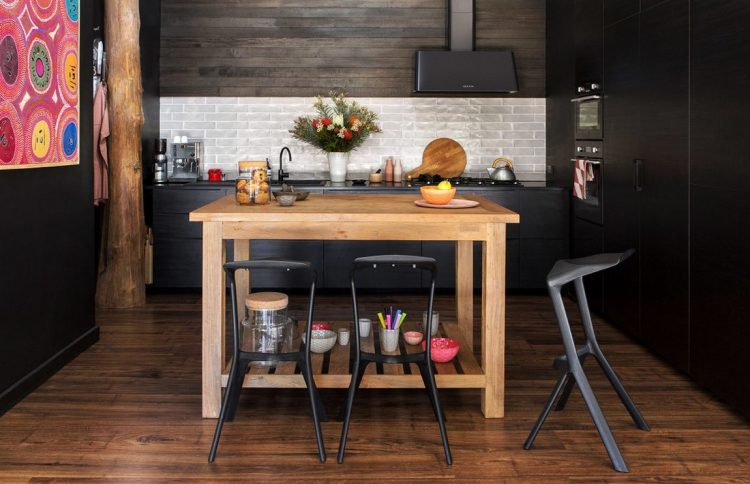 Коттедж, построенный в лесу, в Йоллингап, Австралия Коттедж, построенный в лесу, в Йоллингап, Австралия