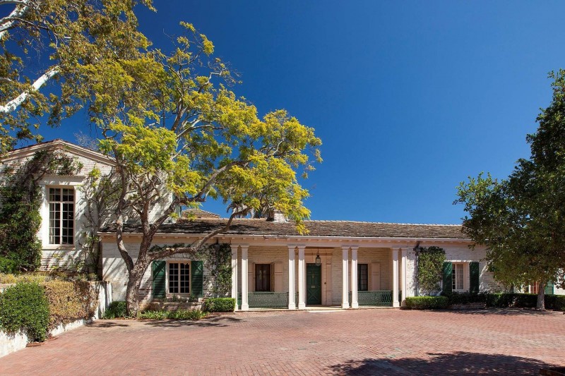 Обширная колониальная усадьба в Монтесито, Калифорния