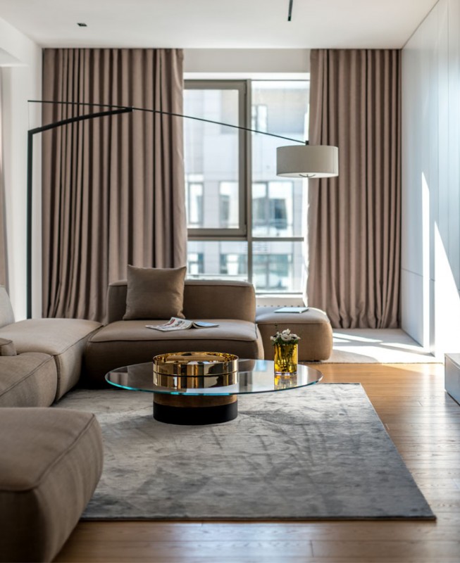 Минималистичный интерьер квартиры для семьи с маленькой дочкой