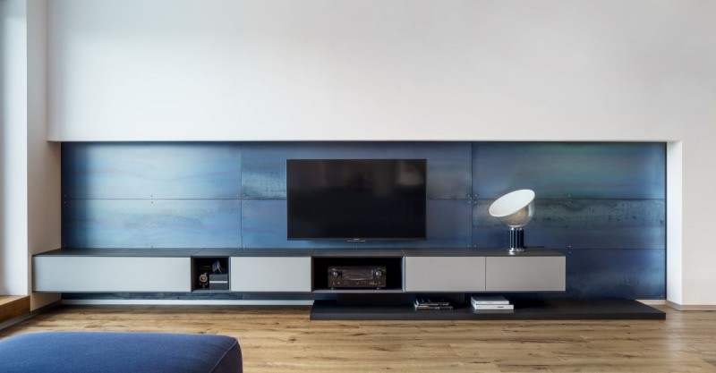 Сочетание дерева и металла в апартаментах, расположенных в Бухаресте