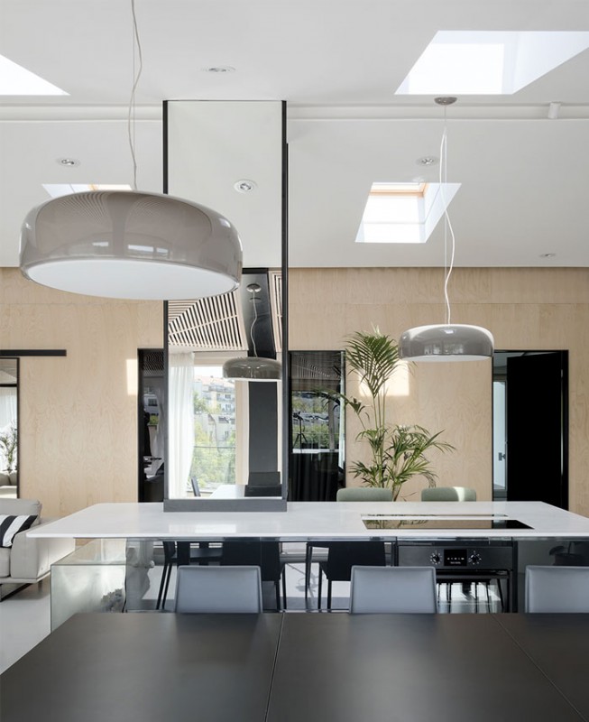 Открытая планировка просторной квартиры в Белграде