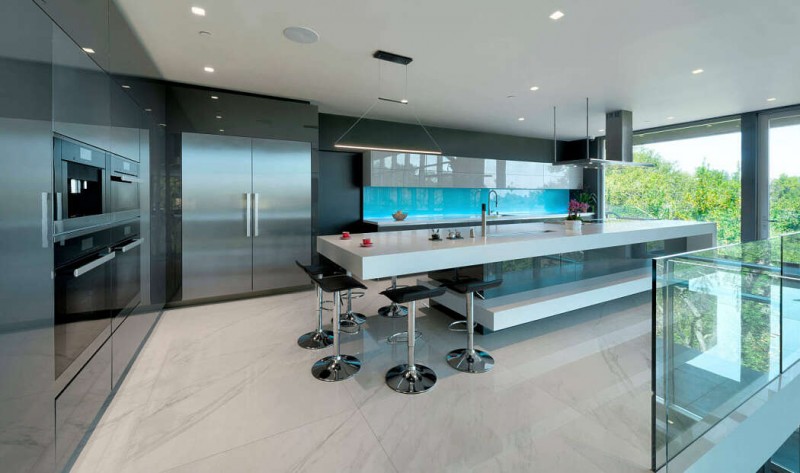 Роскошная резиденция, расположенная в Лос-Альтосе, штат Калифорния Роскошная резиденция, расположенная в Лос-Альтосе, штат Калифорния